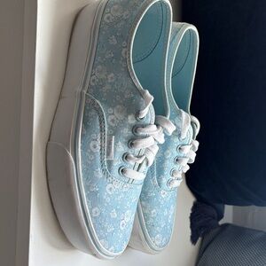 Vans  Floral Canvas Lace-Up Sneakers in Light Blue